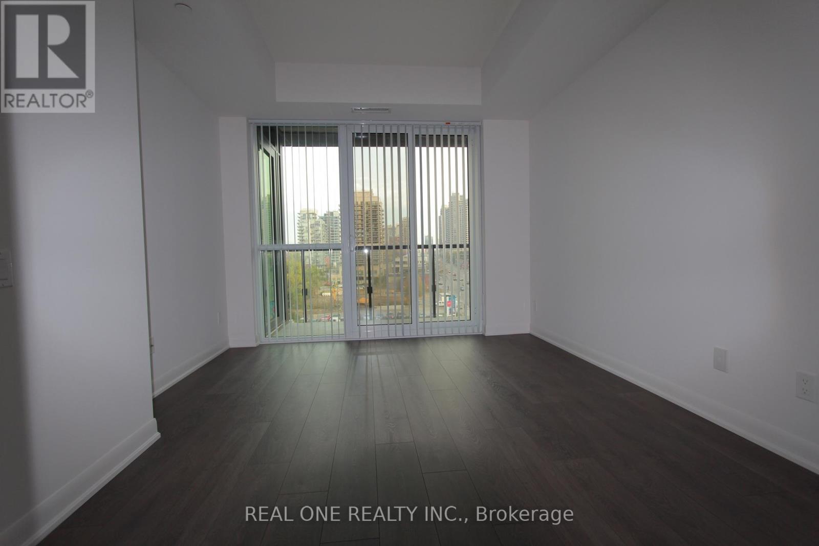 305 - 5168 Yonge Street N Property Photo 7