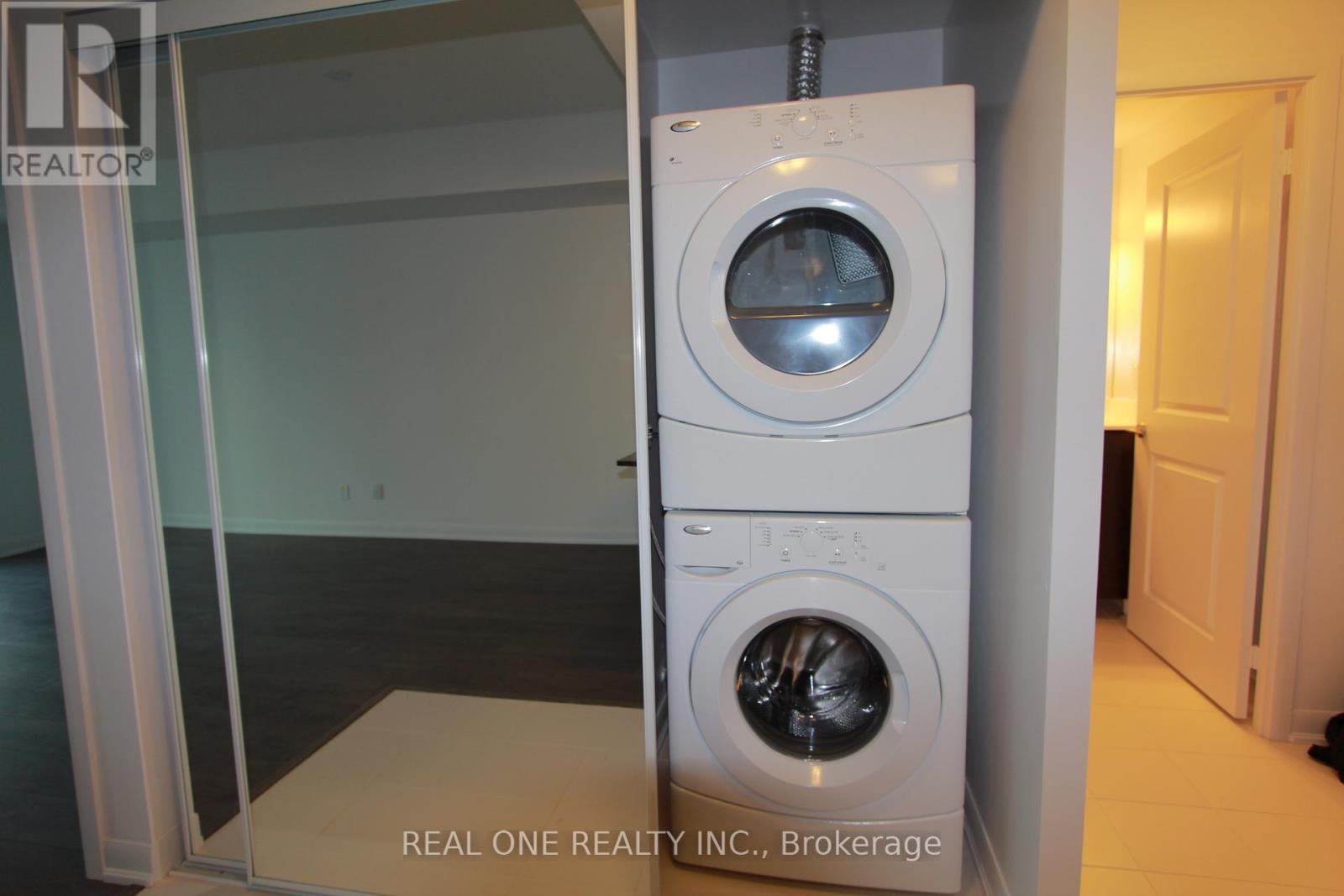 305 - 5168 Yonge Street N Property Photo 8