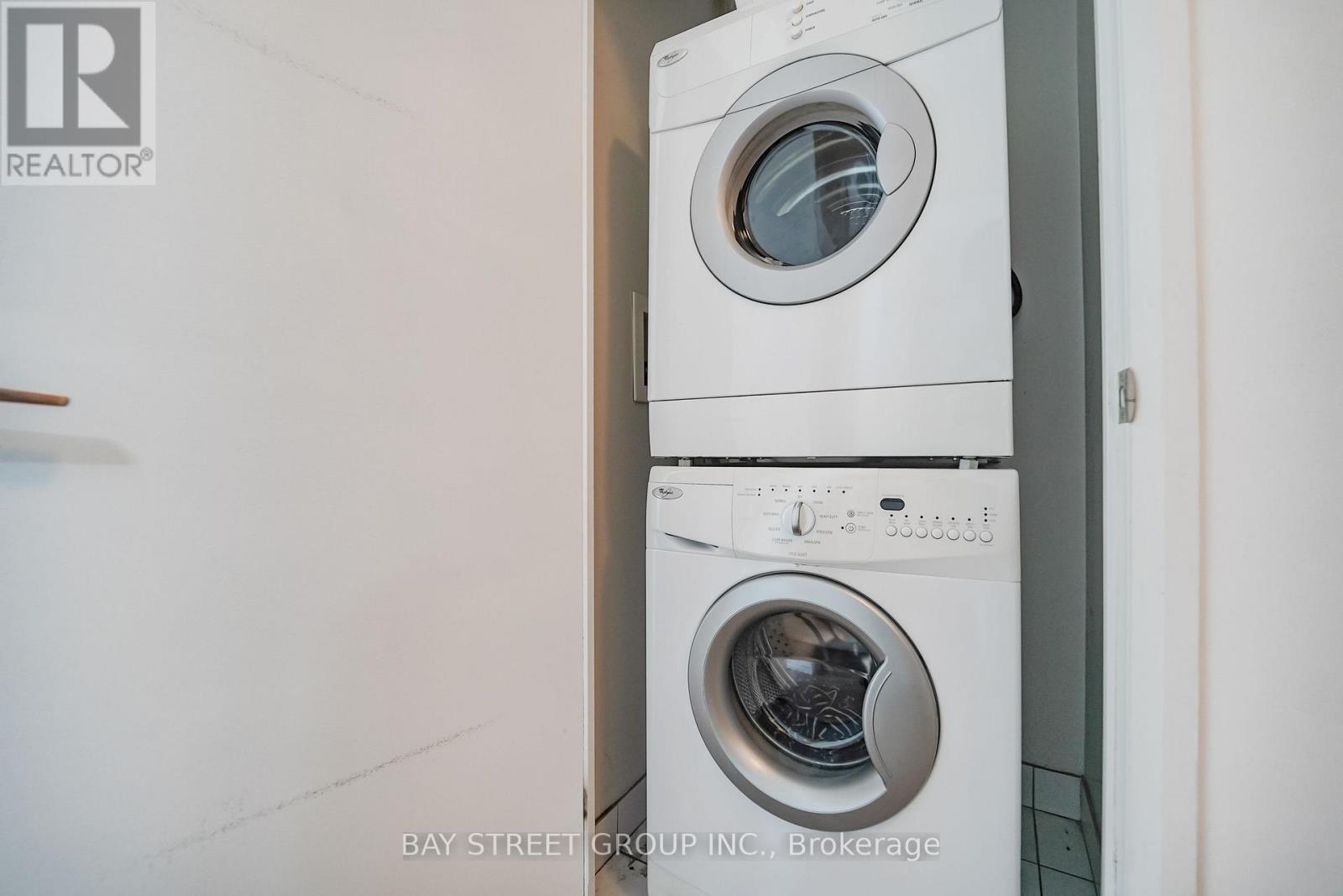 2005 - 500 Sherbourne Street Property Photo 5