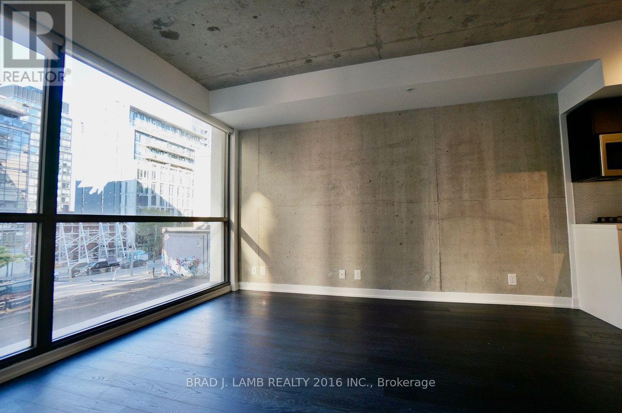 301 - 39 Brant Street Property Photo 8