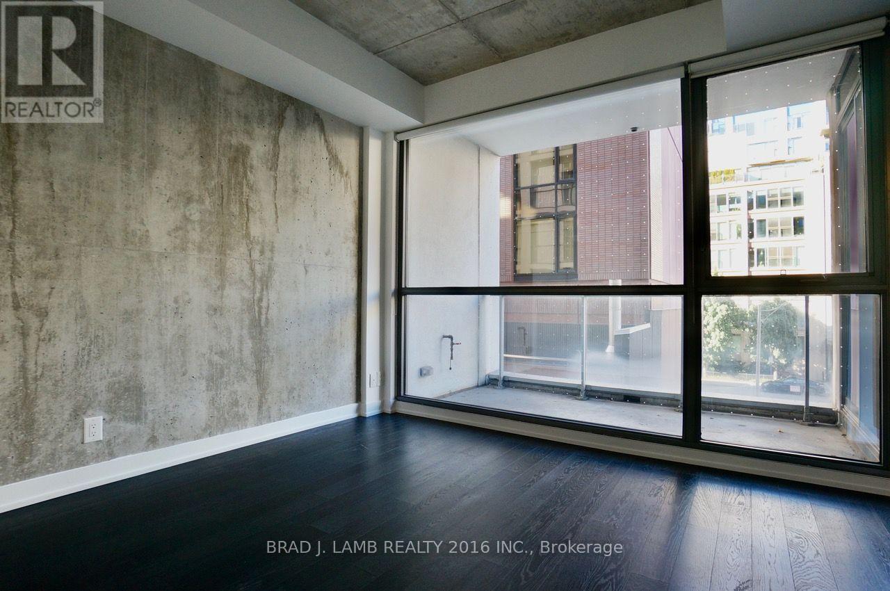 301 - 39 Brant Street Property Photo 9