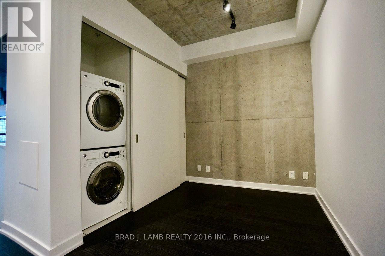 301 - 39 Brant Street Property Photo 11
