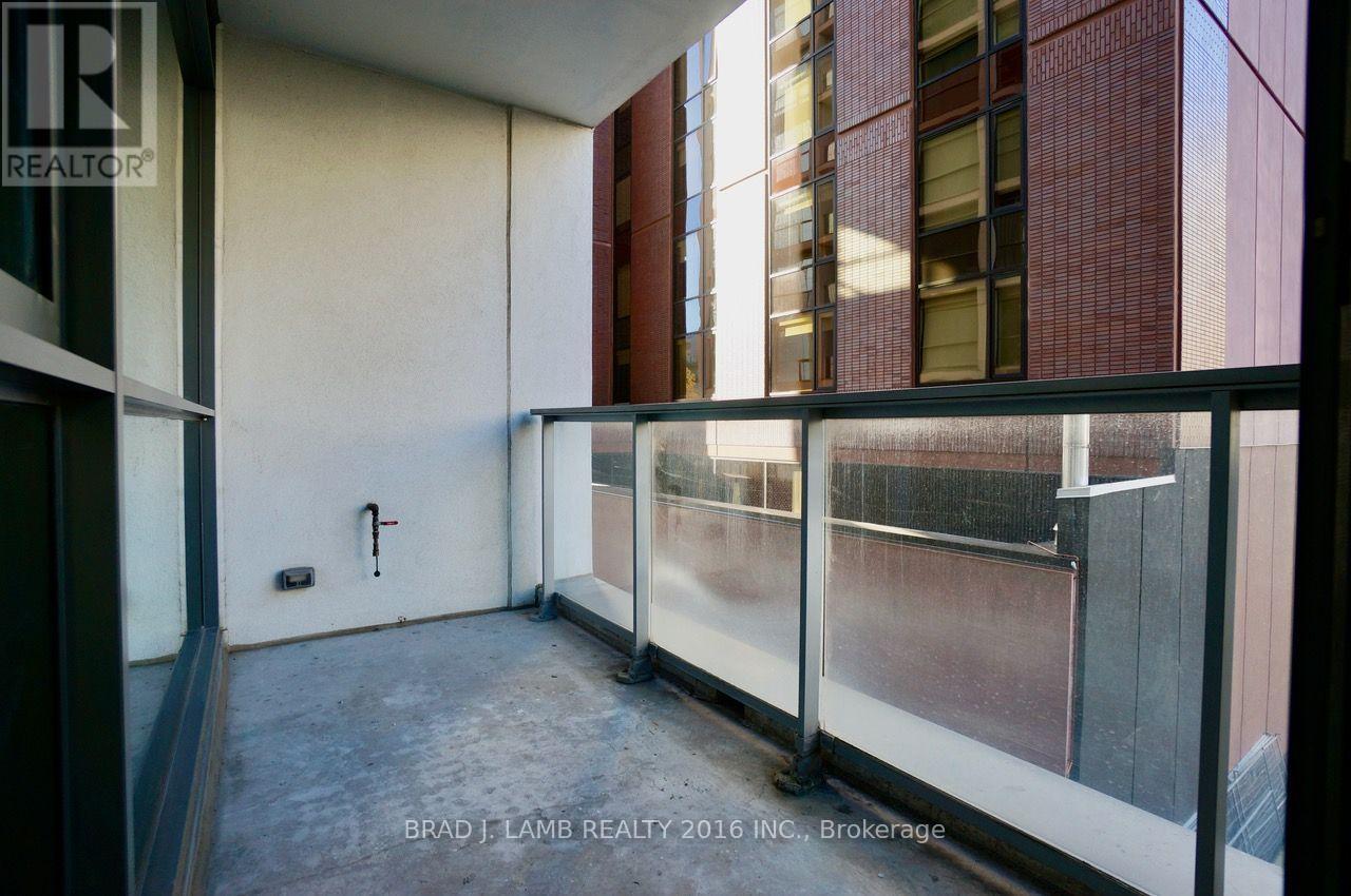 301 - 39 Brant Street Property Photo 13