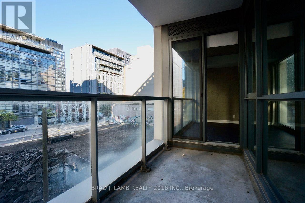 301 - 39 Brant Street Property Photo 14