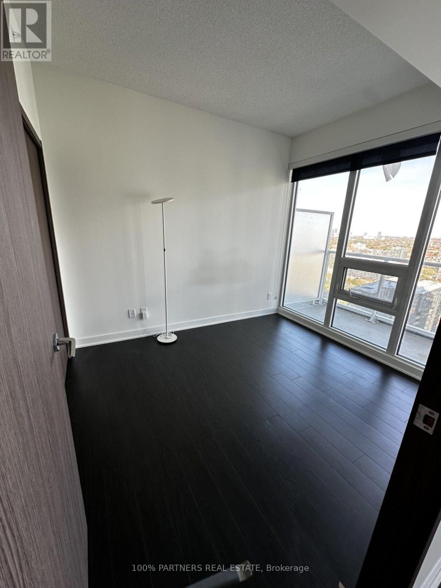 3507 - 17 Bathurst Street Property Photo 5