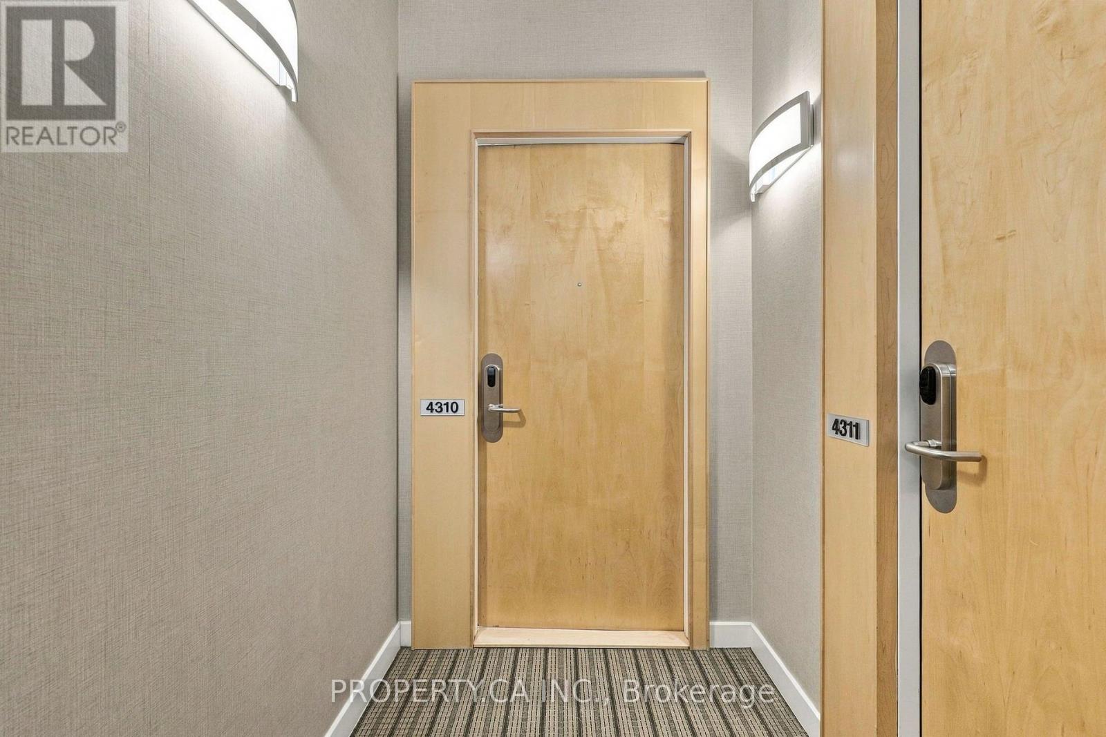 4310 - 55 Bremner Boulevard Property Photo 3