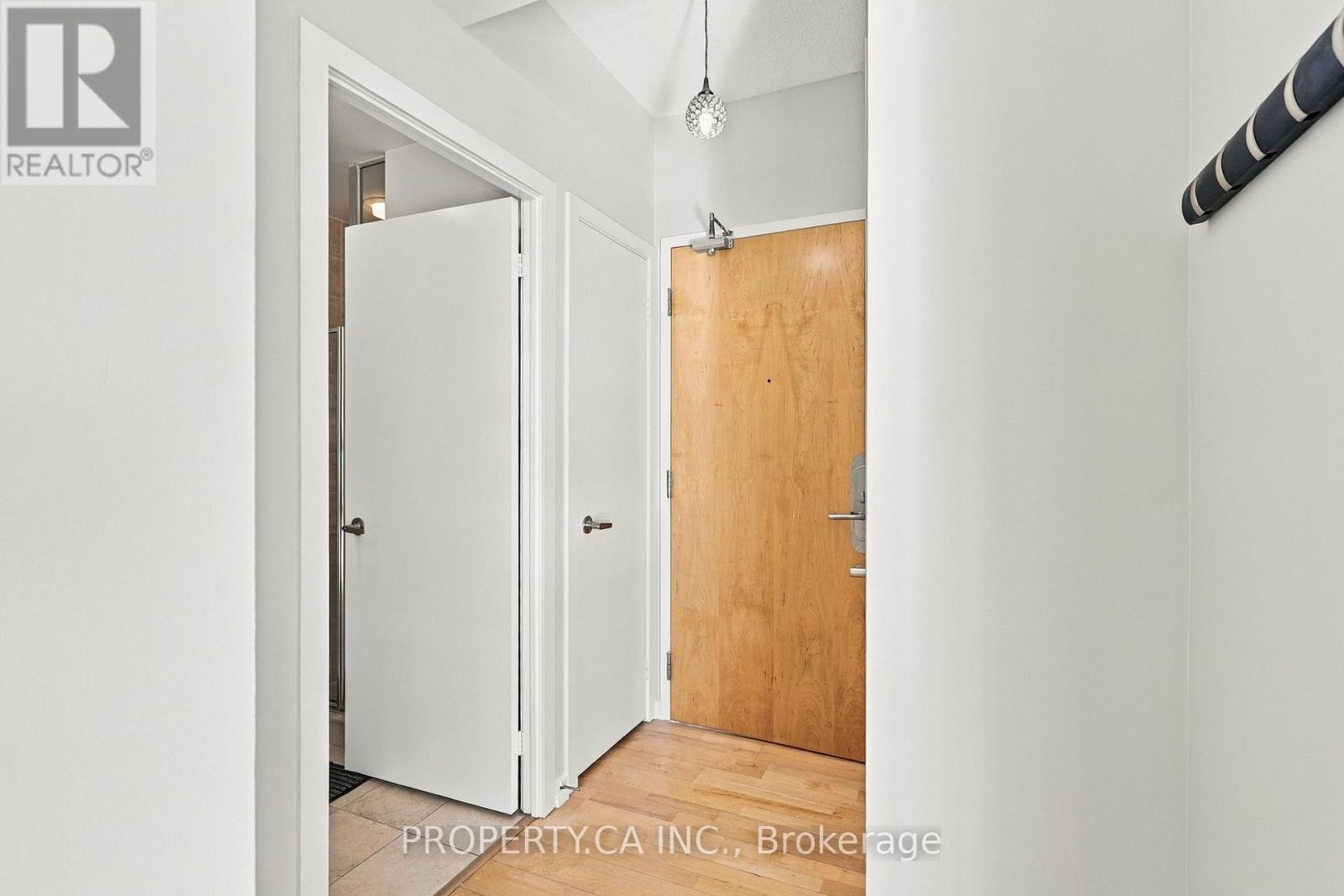 4310 - 55 Bremner Boulevard Property Photo 5