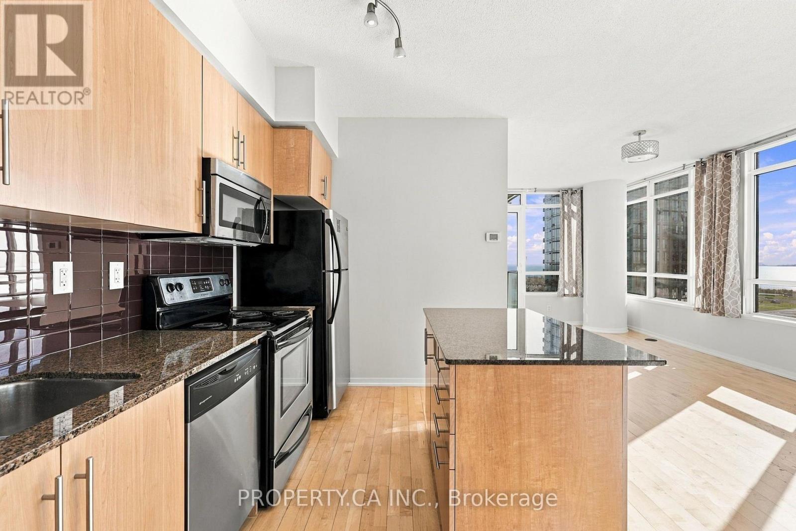 4310 - 55 Bremner Boulevard Property Photo 6