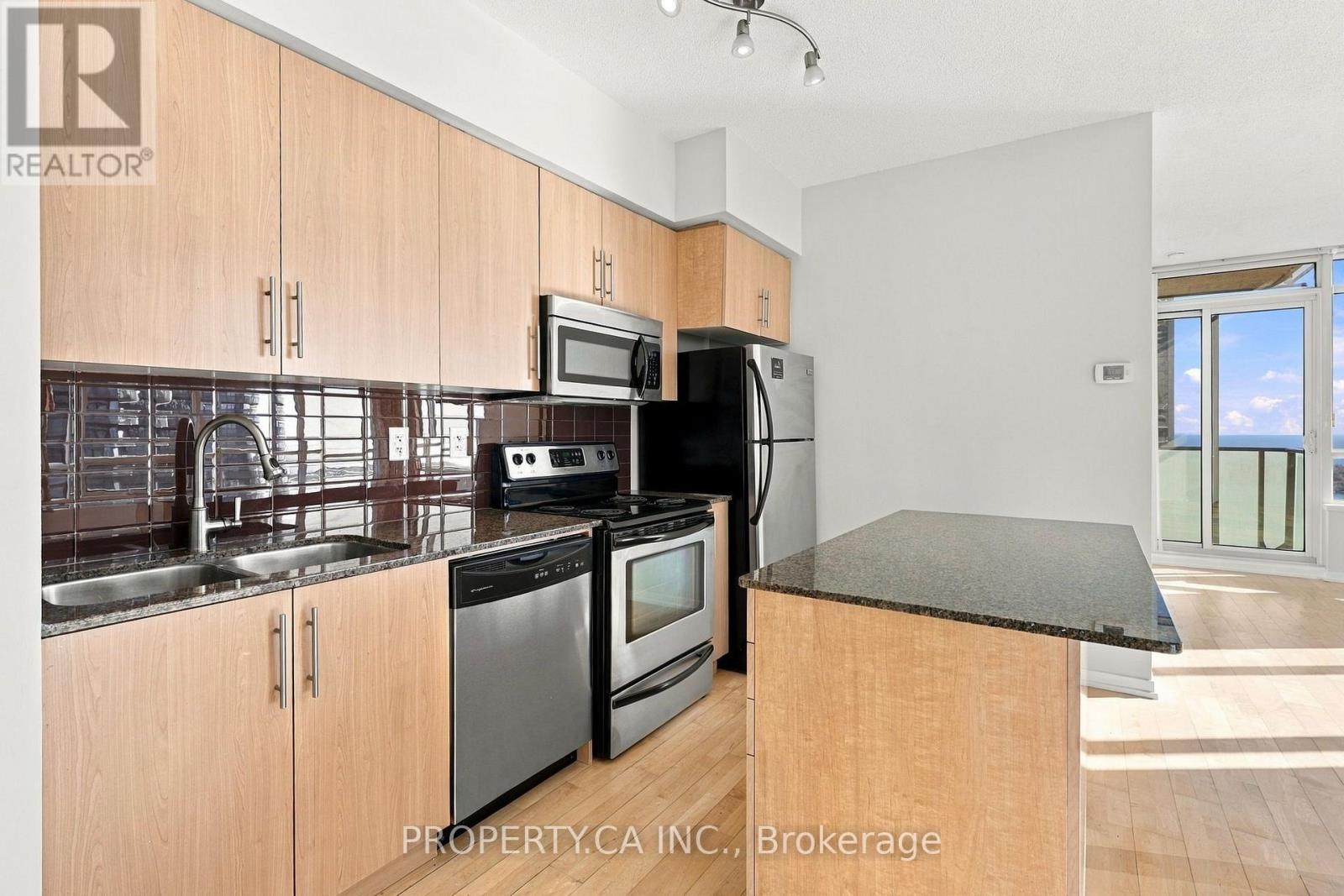 4310 - 55 Bremner Boulevard Property Photo 7