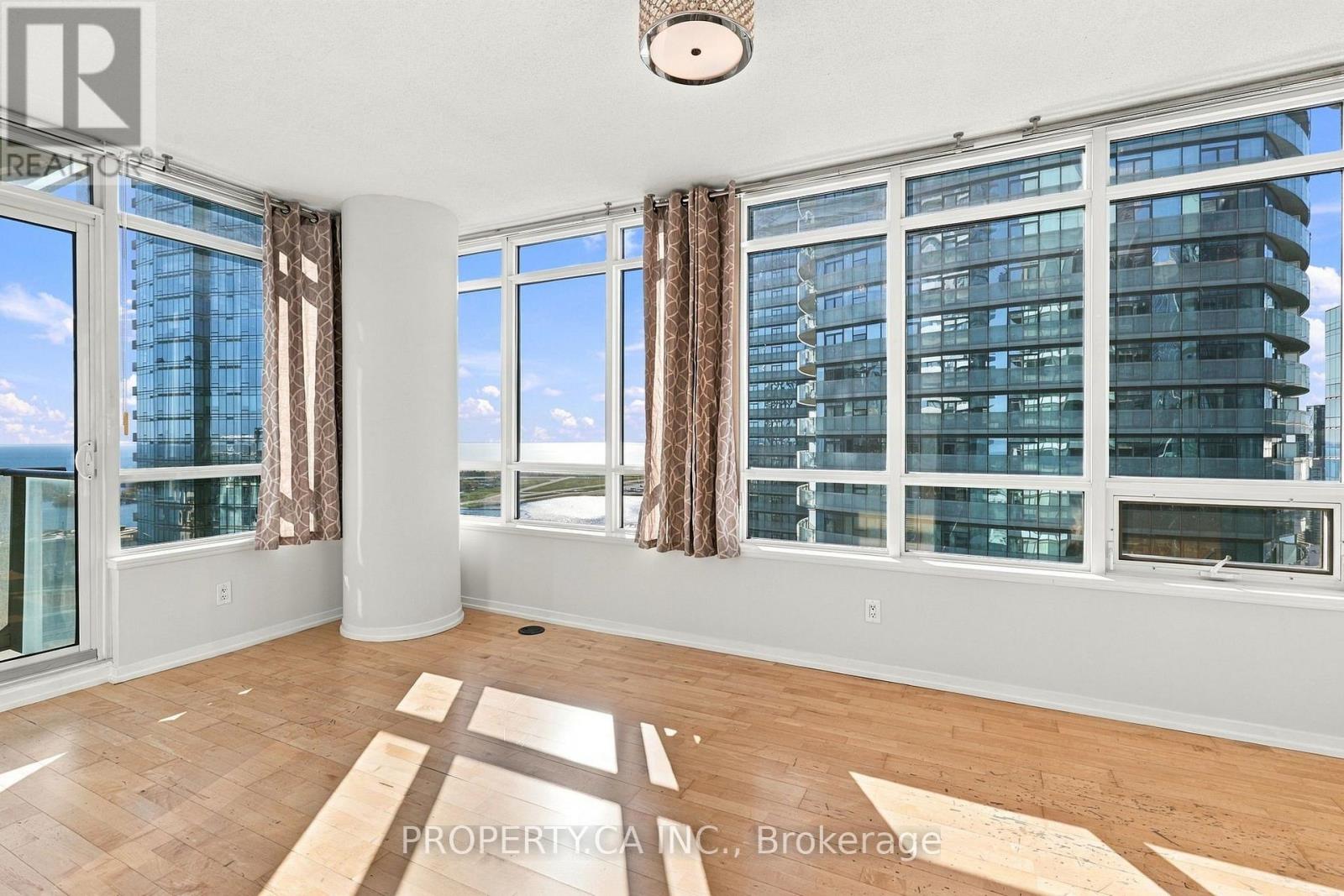 4310 - 55 Bremner Boulevard Property Photo 10