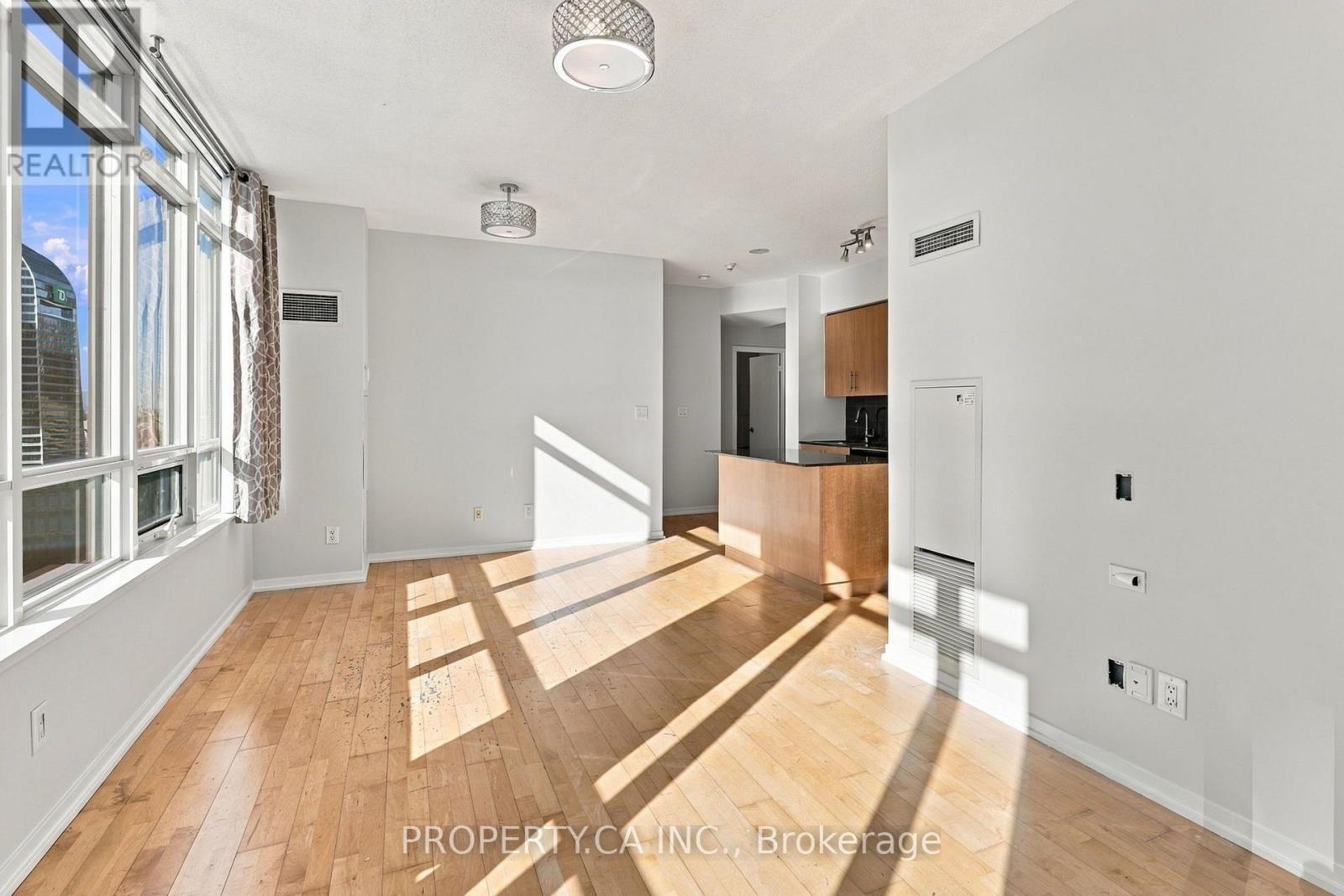 4310 - 55 Bremner Boulevard Property Photo 13
