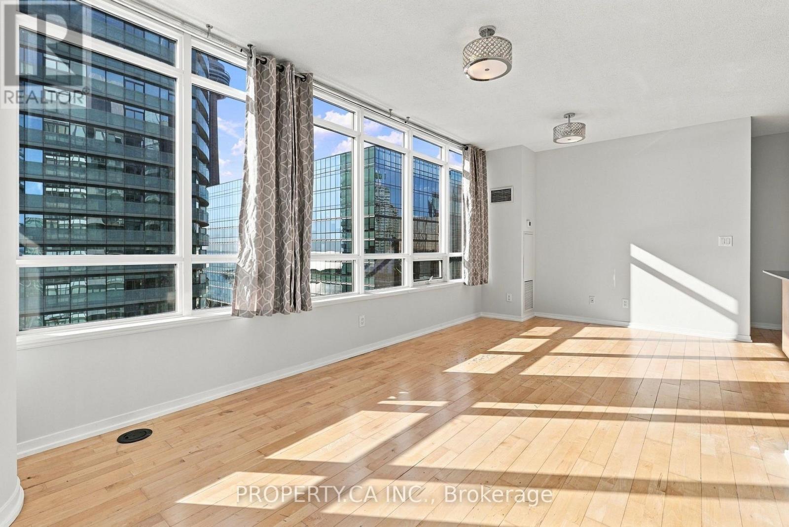 4310 - 55 Bremner Boulevard Property Photo 14