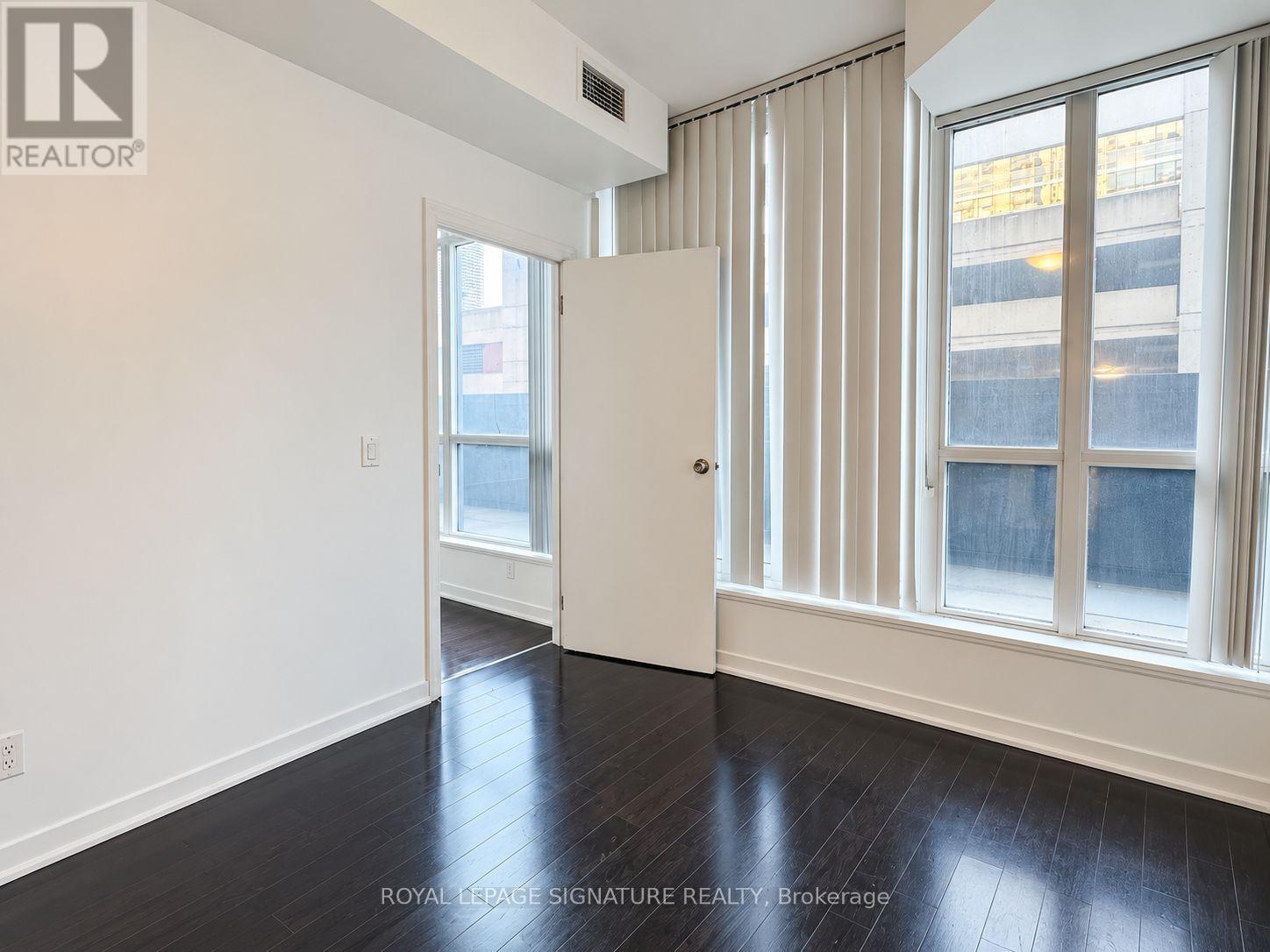 410 - 770 Bay Street Property Photo 14
