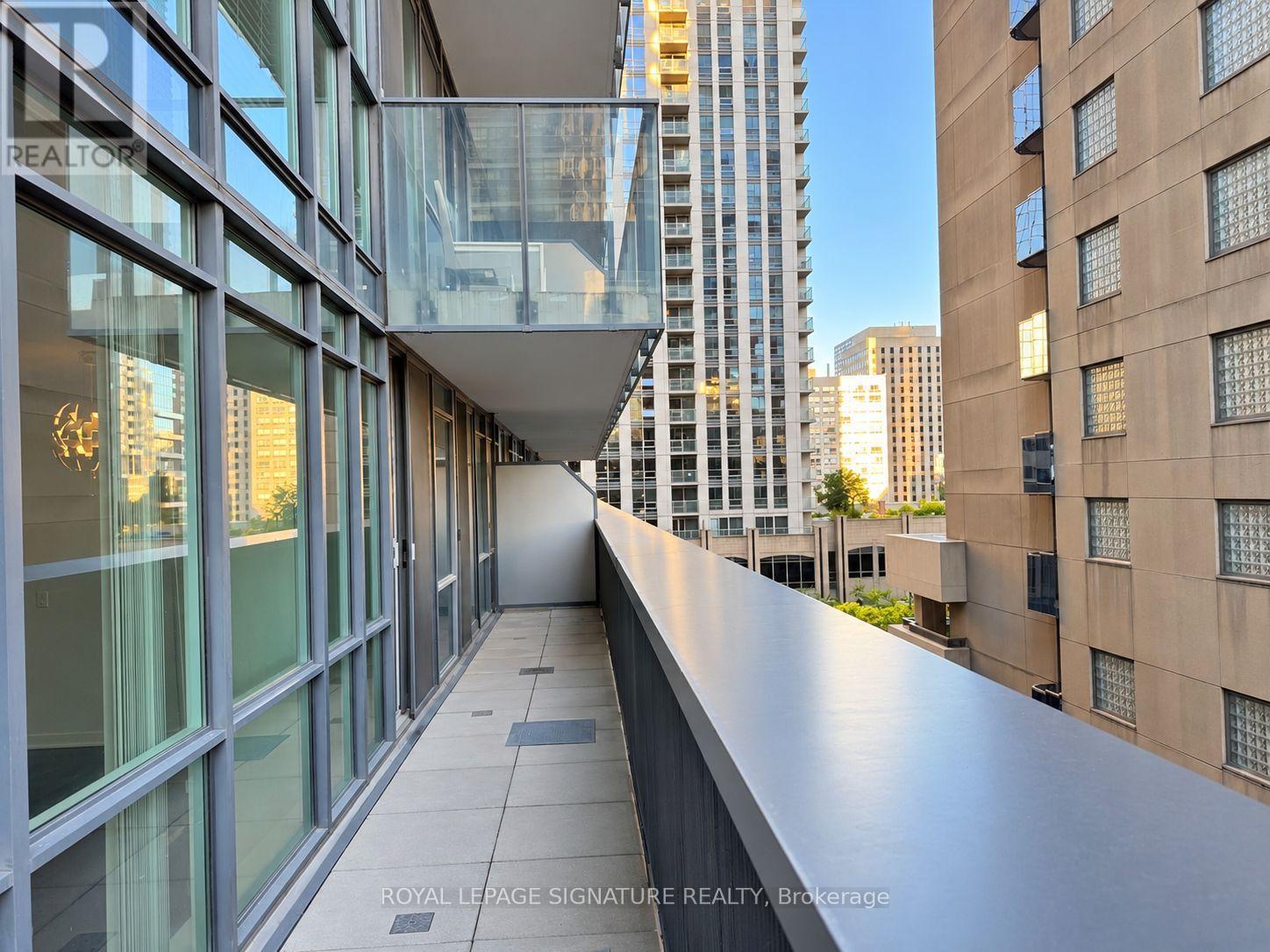 410 - 770 Bay Street Property Photo 19