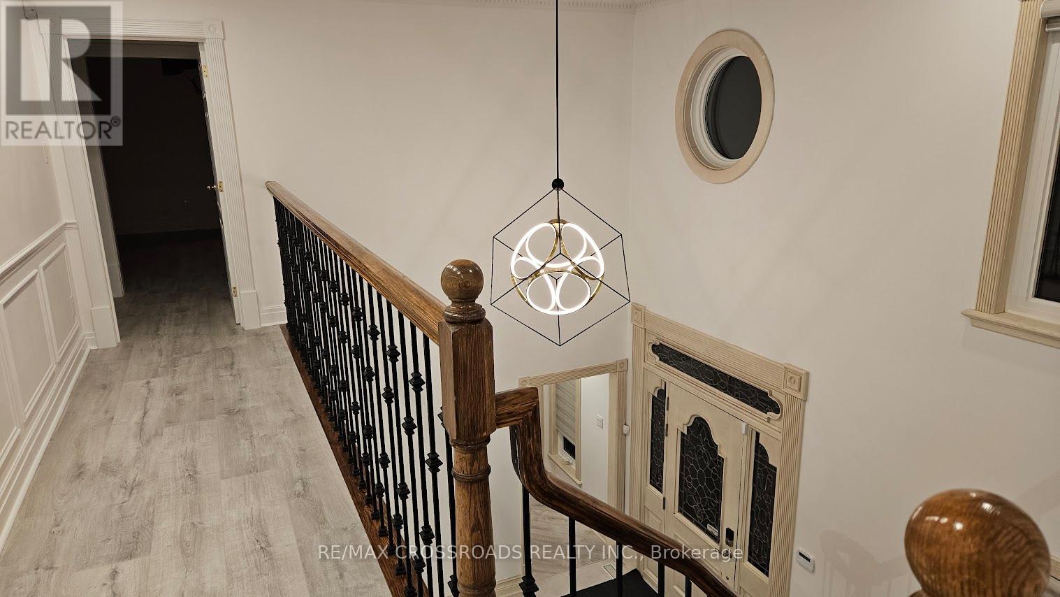 200 The Bridle Path Property Photo 7