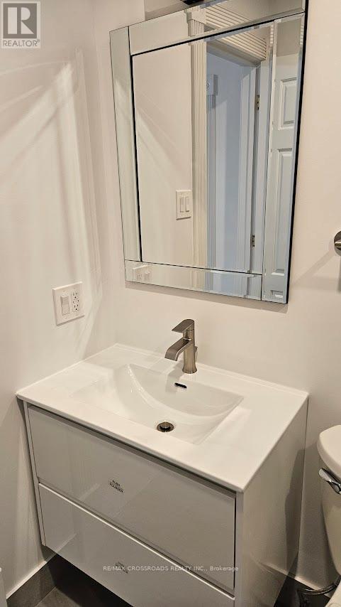 200 The Bridle Path Property Photo 9