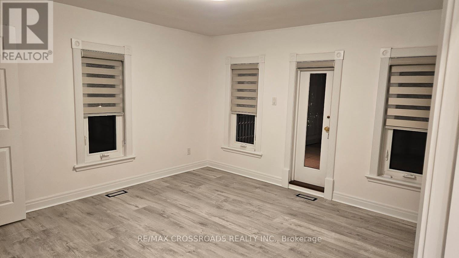 200 The Bridle Path Property Photo 17