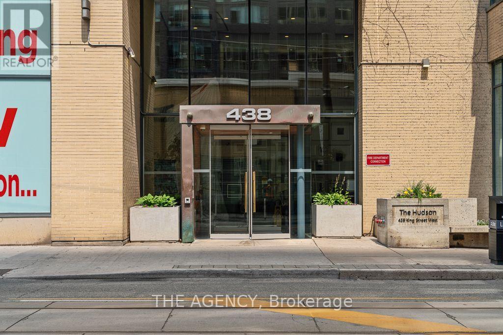 1314 - 438 King Street W Property Photo 2