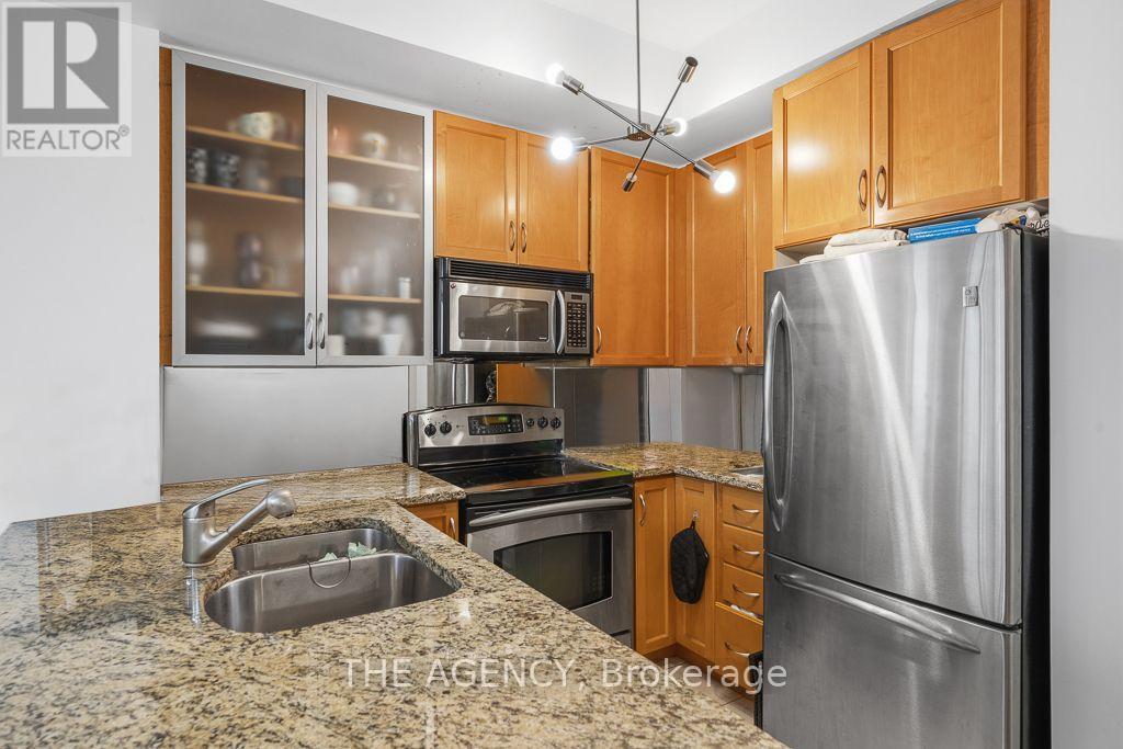 1314 - 438 King Street W Property Photo 12