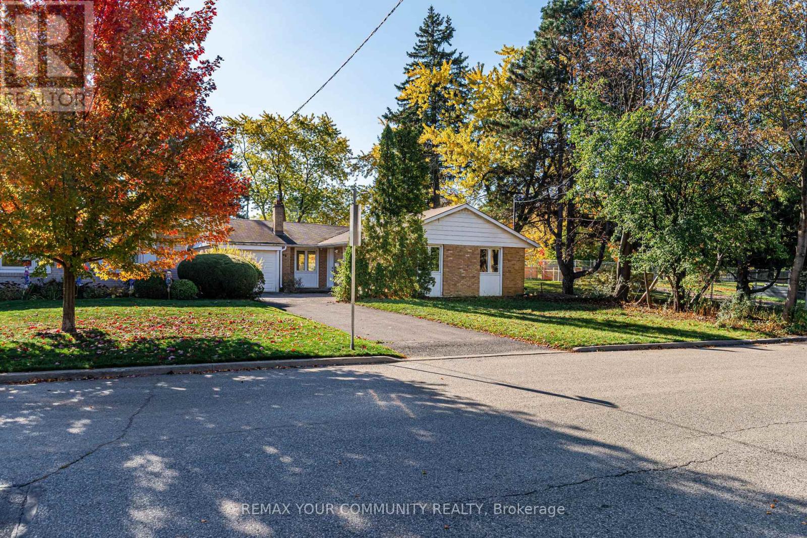 Main - 98 Wigmore Drive Property Photo 3