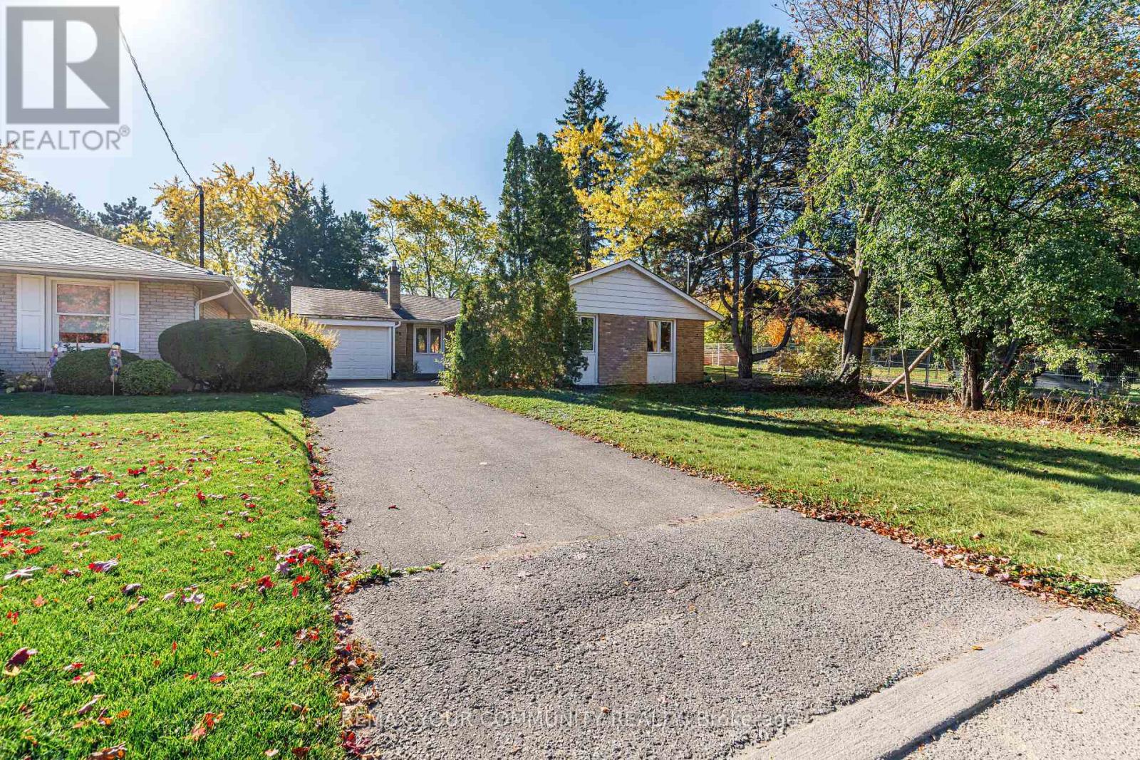 Main - 98 Wigmore Drive Property Photo 4