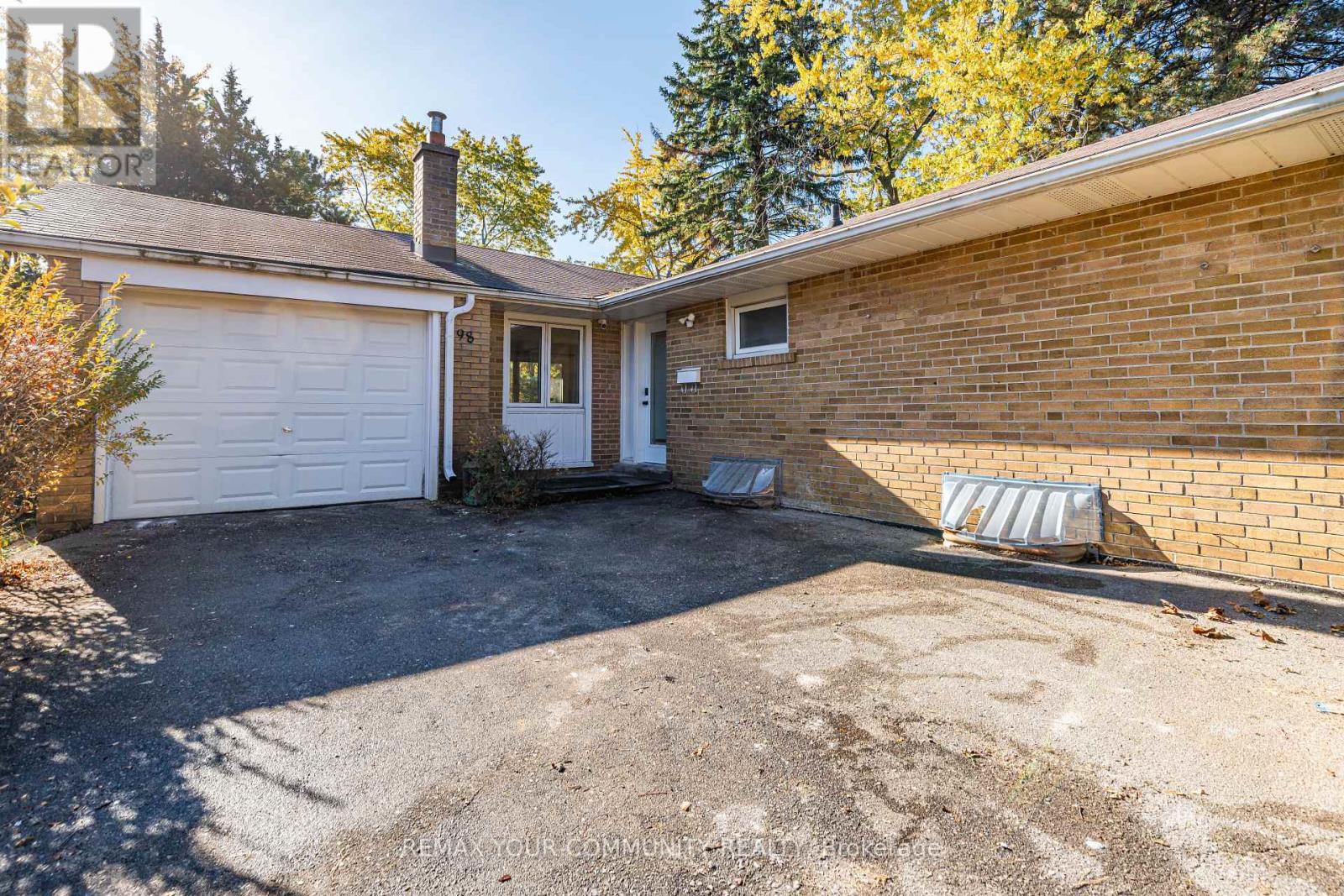 Main - 98 Wigmore Drive Property Photo 5