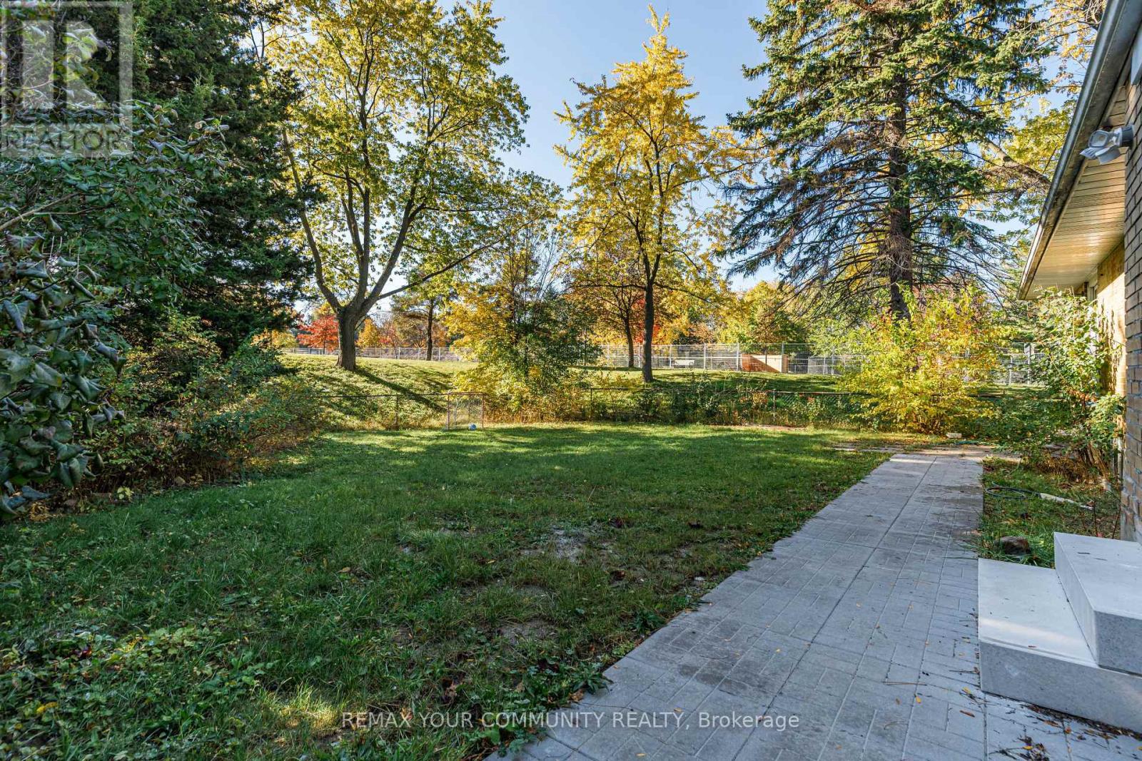 Main - 98 Wigmore Drive Property Photo 31