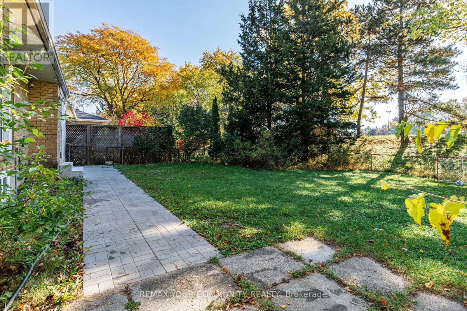 Main - 98 Wigmore Drive Property Photo 32