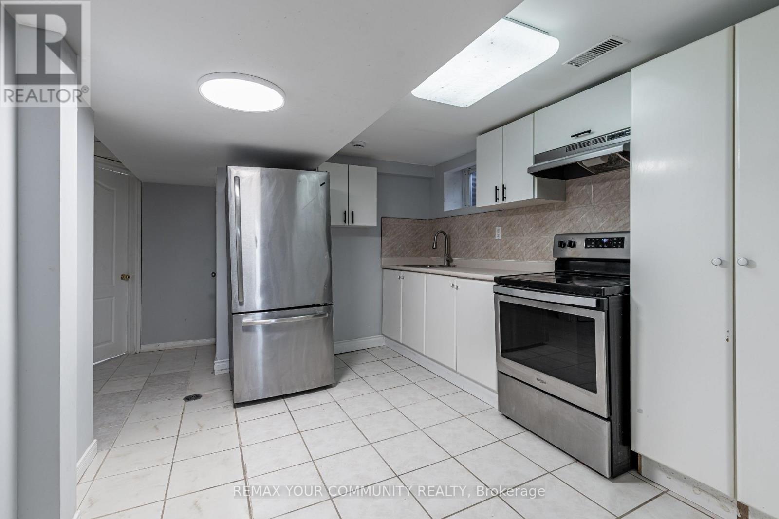 Main - 98 Wigmore Drive Property Photo 35