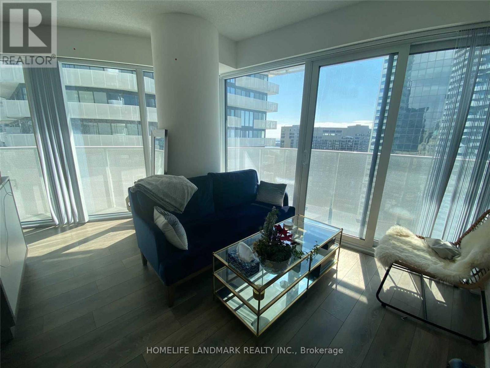 3107 - 100 Harbour Street Property Photo 7