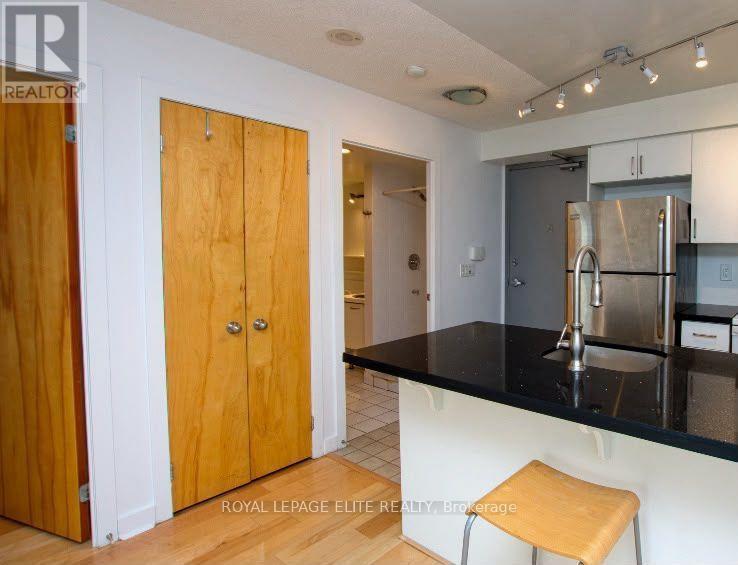 1514 - 255 Richmond Street E Property Photo 1