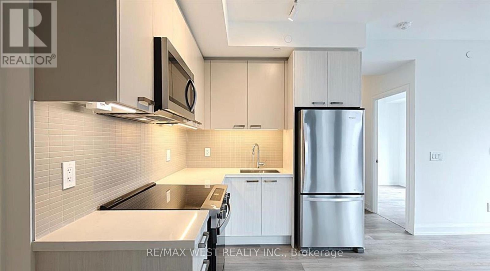 1503 - 20 Soudan Avenue Property Photo 2