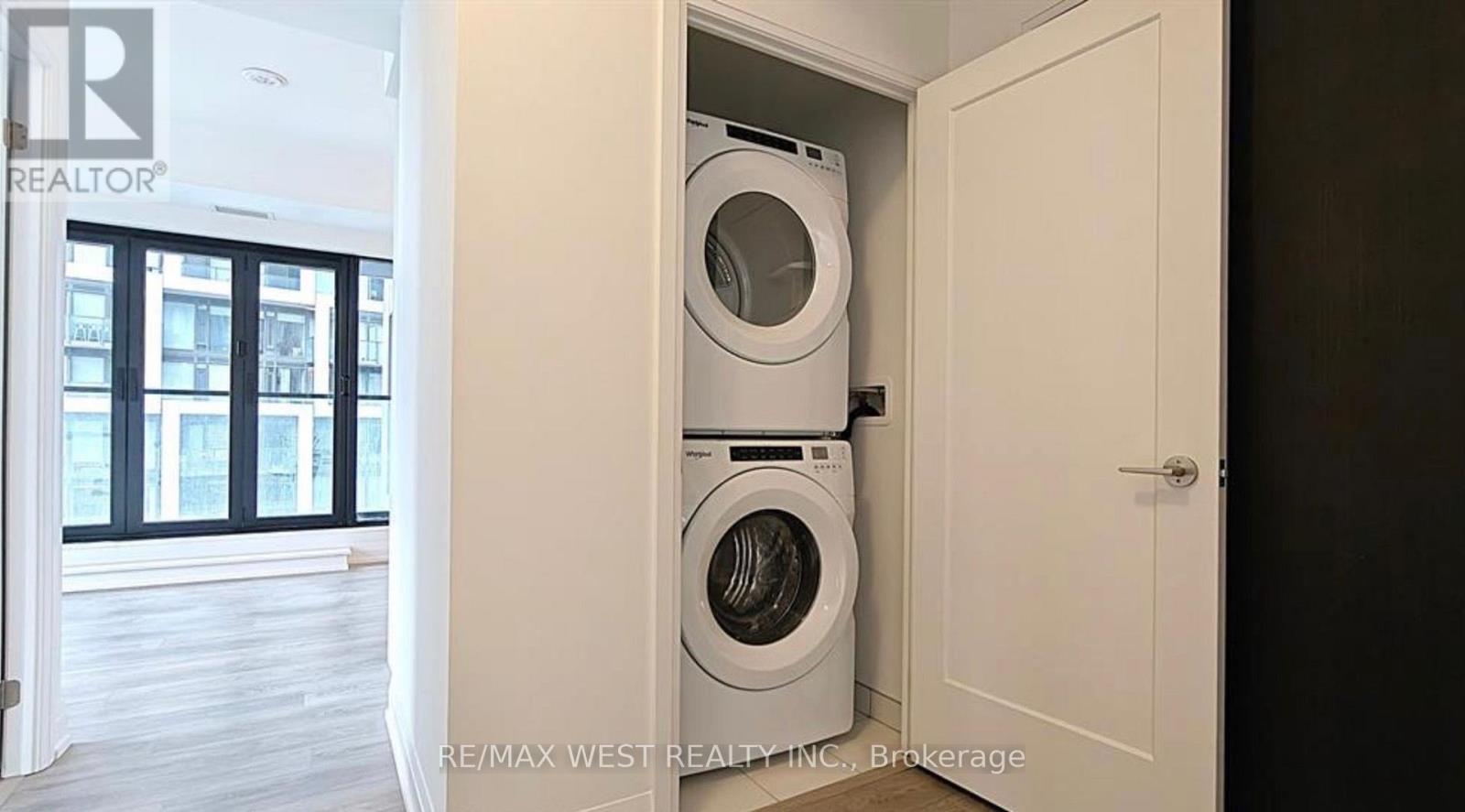 1503 - 20 Soudan Avenue Property Photo 8