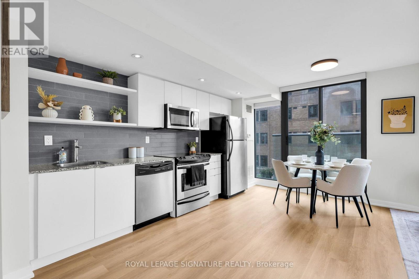 316 - 33 Lombard Street Property Photo 5