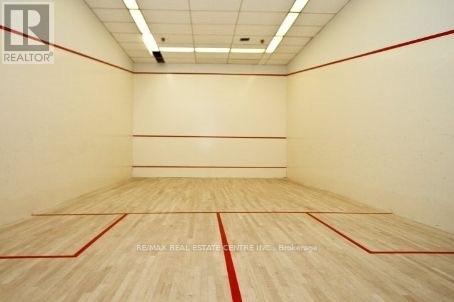 590a - 574 Wellington Street W Property Photo 16