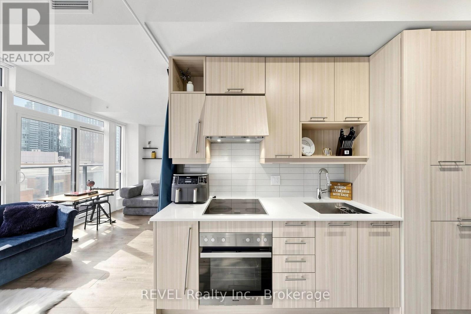 705 - 30 Nelson Street Property Photo 14