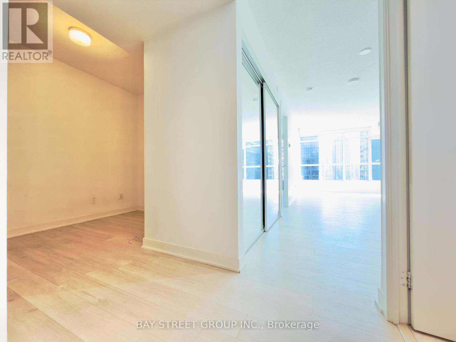 2007 - 80 Queens Wharf Road Property Photo 7