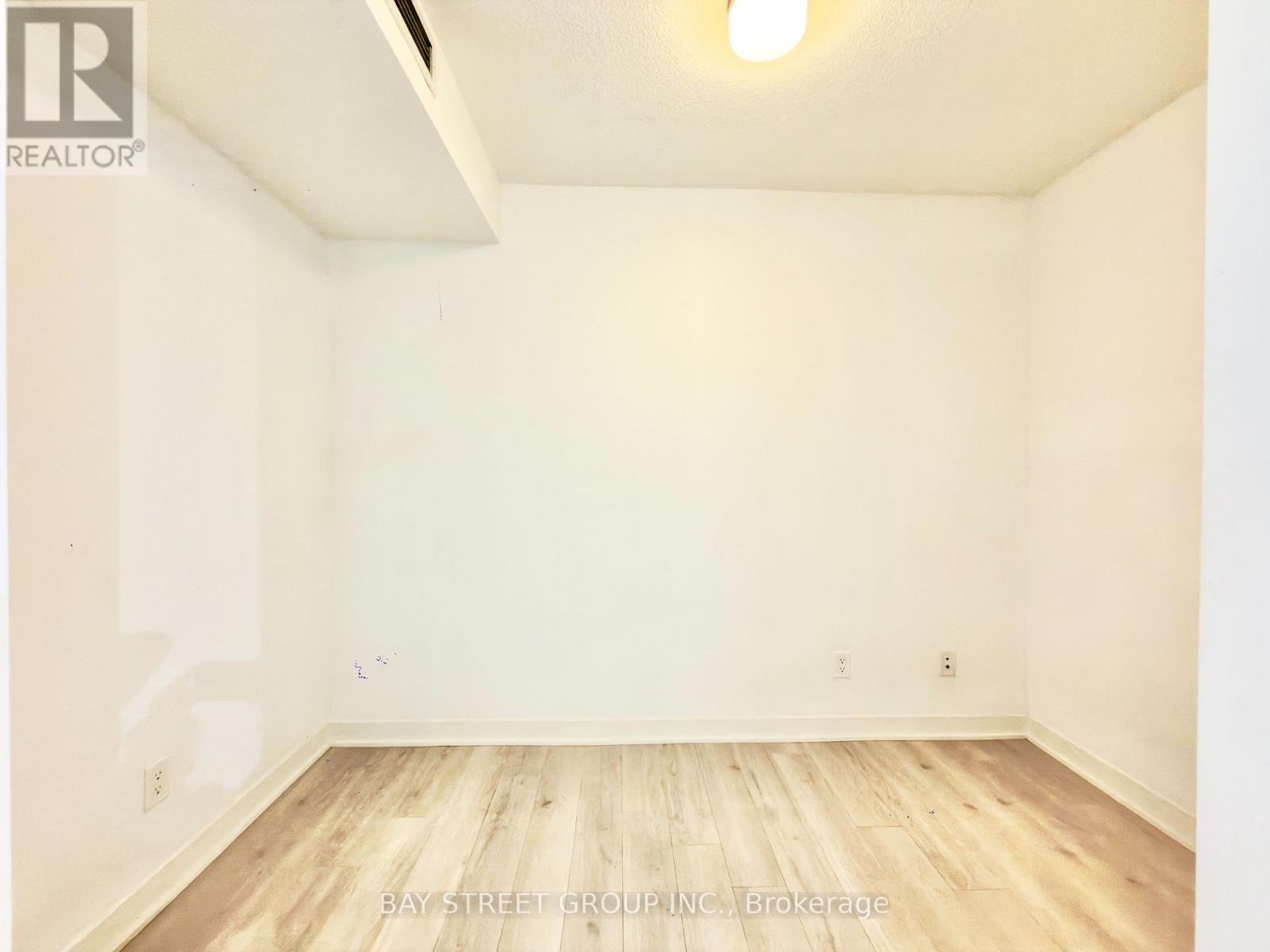 2007 - 80 Queens Wharf Road Property Photo 8