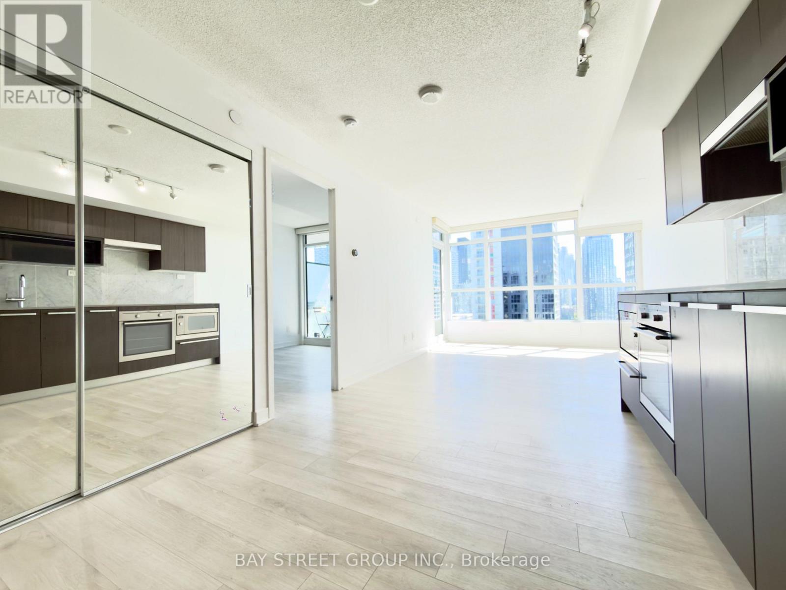 2007 - 80 Queens Wharf Road Property Photo 11