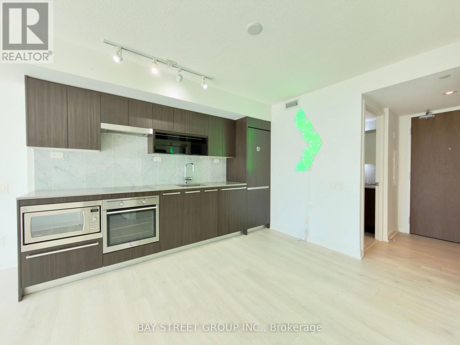 2007 - 80 Queens Wharf Road Property Photo 12