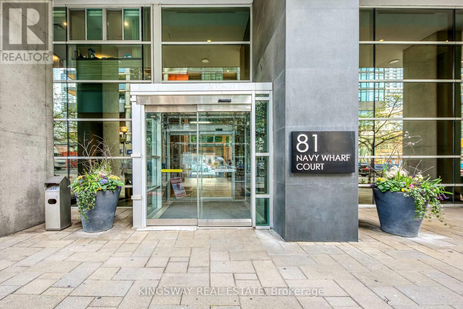 3511 - 81 Navy Wharf Court Property Photo 3