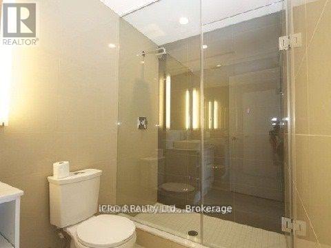 407 - 21 Clairtrell Road Property Photo 3