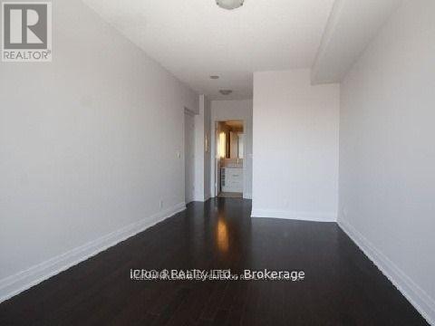 407 - 21 Clairtrell Road Property Photo 5
