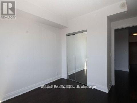 407 - 21 Clairtrell Road Property Photo 6