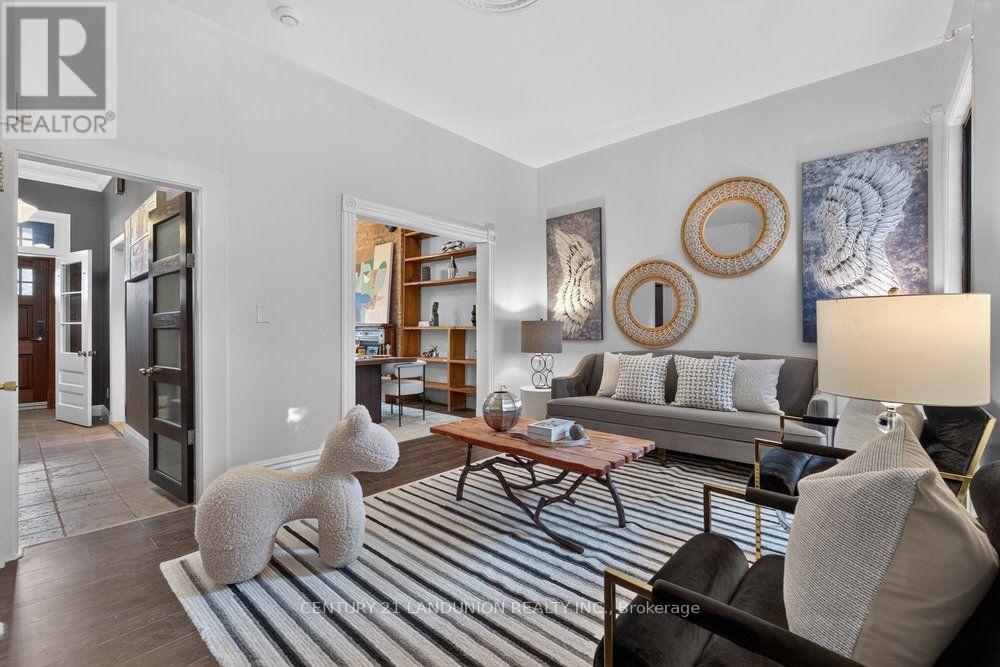 469 Richmond Street E Property Photo 4