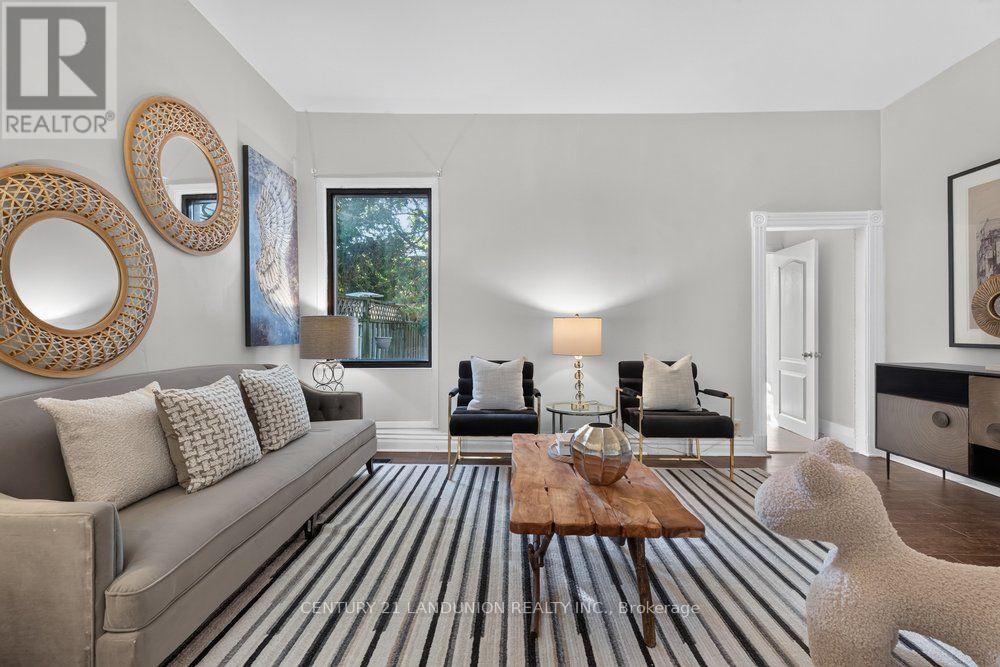 469 Richmond Street E Property Photo 5