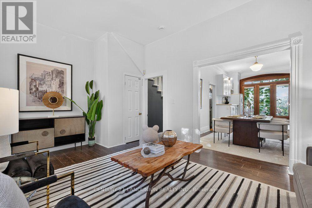 469 Richmond Street E Property Photo 11