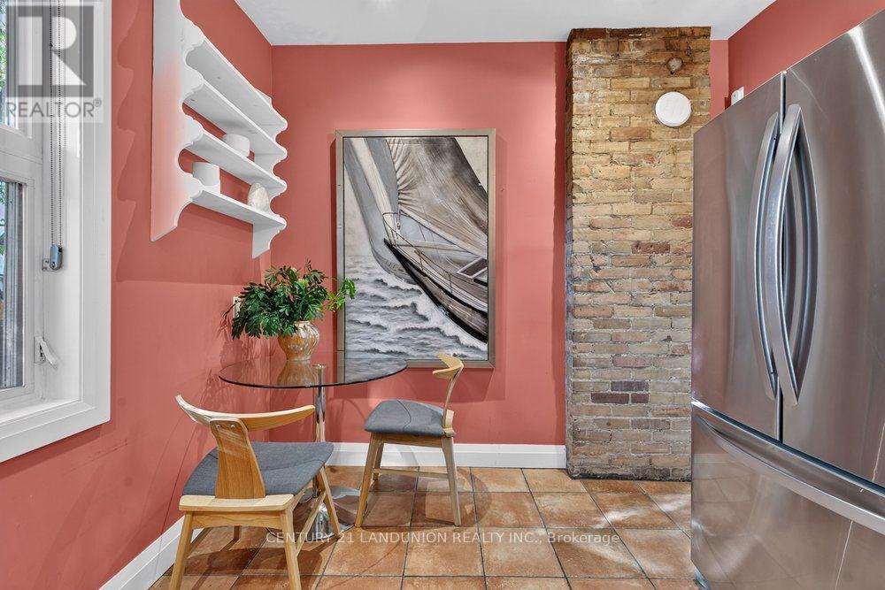 469 Richmond Street E Property Photo 27