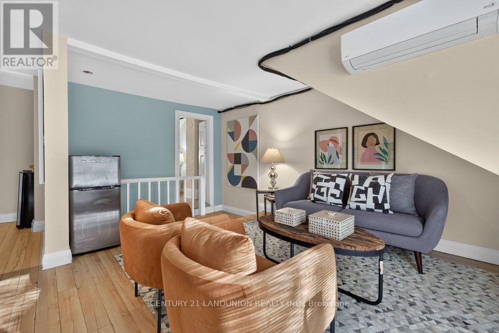 469 Richmond Street E Property Photo 30