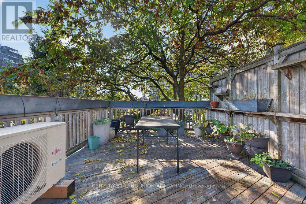 469 Richmond Street E Property Photo 39